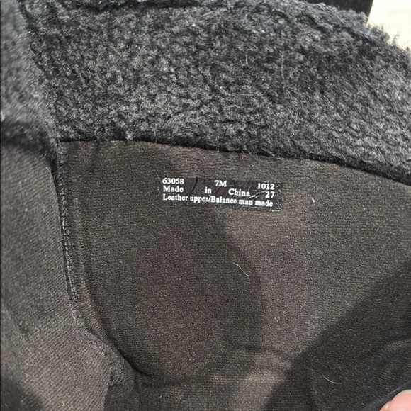 CLARKS BOOTS SIZE 7M Black Suede Winter Boots | Leather - Picture 7 of 11